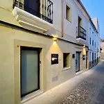 Cáceres Central Suites Torre de Bujaco